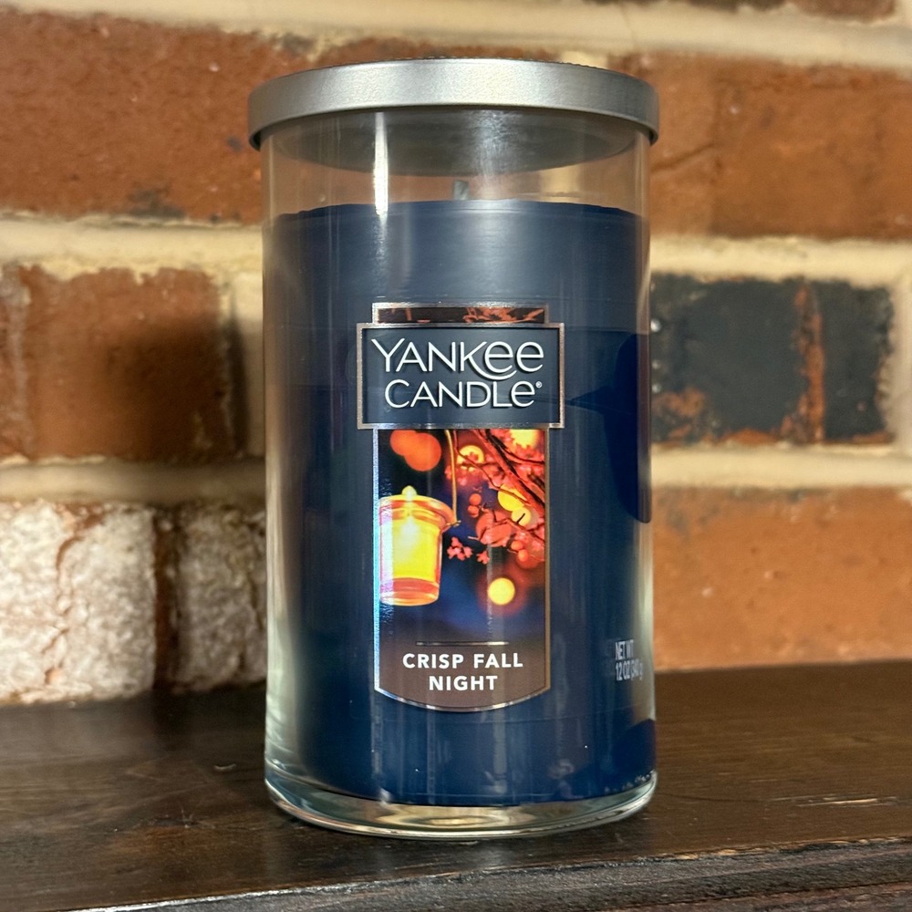 Yankee Candle Crisp Fall Night 12 oz Single Wick Tumbler Jar Scented Candle Blue